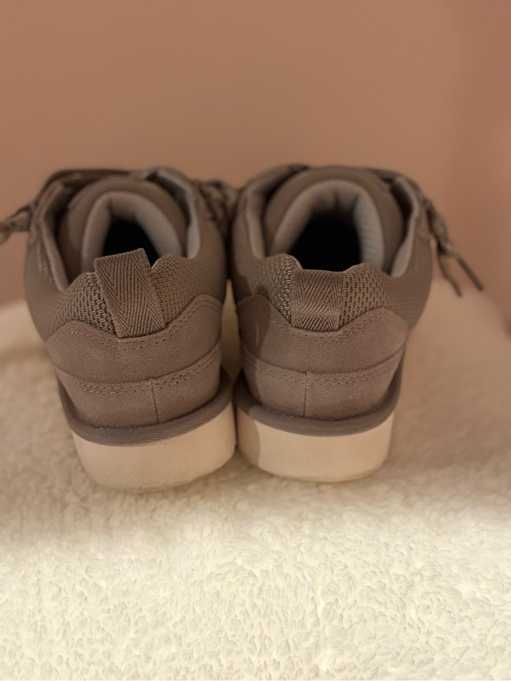 Women's UGG Lowmel Casual Lace-Up Sneakers in Gray - Picture 4 of 6